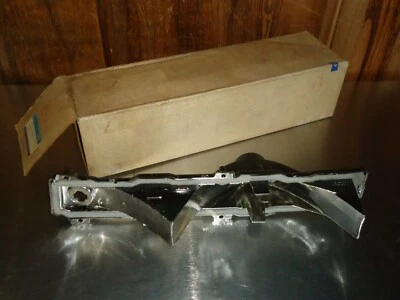Nuevo NOS GM Luz de Estacionamiento Lámpara Carcasa 5967405 1976 Oldsmobile Olds Delta 88 Foto 1 de 4