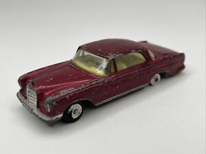 Vintage Corgi Toys Mercedes Benz 220 SE  Coupe Made In Great Britain Diecast Red