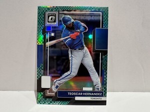 2022 Panini Donruss Optic Green Dragon Prizm /99 Teoscar Hernandez #123 Baseball