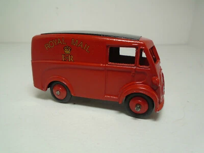 VINTAGE MECCANO LTD. DINKY TOY No.26O MORRIS ROYAL MAIL VAN  RESTORED NEAR MINTY - Image 1 of 4