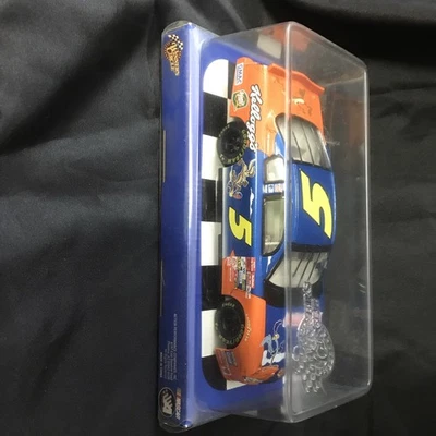 Winners Circle 1:24 Terry Labonte Kellogs Looney Toons #5 ROADRUNNER - Image 1 of 4