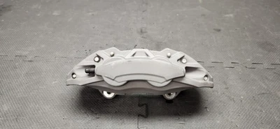 Pinza de freno delantera Ford Mustang GT 2015-2023 - OEM Foto 1 de 4