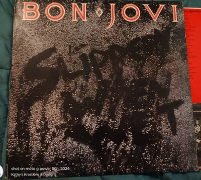 BON JOVI "SLIPPERY WHEN WET" LP 1986 - Image 1 of 2