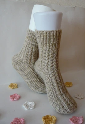 1 Paar Handgestrickte Socken Hausschuhe Bettsocken Wollsocken Gr. 38-39 Geschenk - Bild 1 von 4