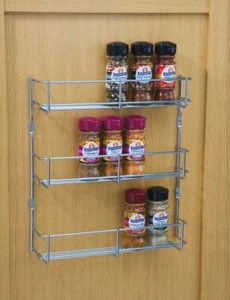 Estante de especias cromado de triple nivel para almacenamiento de cocina (disponible en 300 mm) - Imagen 1 de 2
