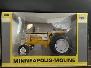 Minneapolis Moline G940 With Duals Toy Tractor - Picture 1 of 2
