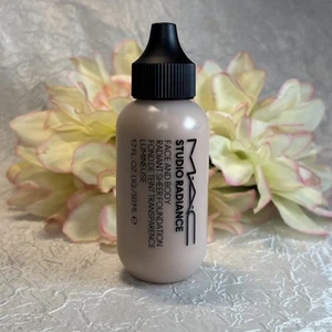 MAC Studio Radiance Face & Body Radiant Sheer Foundation N3 1.7oz NWOB Free Ship - Picture 1 of 1
