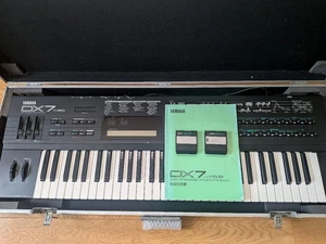 YAMAHA DX7II-FD Digital Programmable Algorithm Synthesizer Working Confirmed - Picture 1 of 6