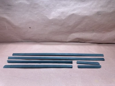 Juego de tiras de moldura exterior para carrocería BMW E46 330I 325I negras OEM 105 K millas Foto 1 de 4