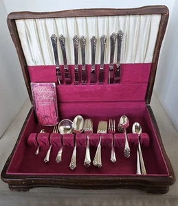 DAMASK ROSE STERLING FLATWARE SET BY HEIRLOOM / ONEIDA TOTAL 44 PIECES IN SET - Picture 1 of 9