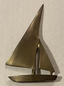 Mid Century Modern Solid Brass Sailboat Sculpture Figurine 4 Inches Tall - Picture 1 of 2