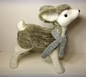 12 X 12 inch FLOCKED / PLUSH REINDEER CHRISTMAS DECORATION 2017 HOBBY LOBBY NEW - Picture 1 of 5