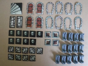 HeroQuest PARTS DOORS (4 closed-8 open-13 stands) & 25 TILES (skulls-block) 1989 - Picture 1 of 15