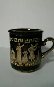 Tasse griechisch schwarz und gold - Golddekor - griechische Figuren Motiv - Bild 1 von 8