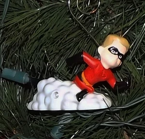 🎅🏽 FIGURA PERSONALIZADA DISNEY PIXAR INCREÍBLES TABLERO CORRIENDO ADORNO DE NAVIDAD - Imagen 1 de 2