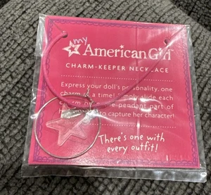 Neu im Paket Kindergröße American Girl Puppe Charm Halter Halskette - Bild 1 von 2