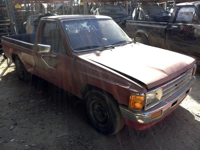 86 87 88 TOYOTA PICKUP DELUXE FRAM REGULAR CAB 1/2 TON LWB Foto 1 de 4