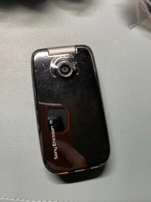 Sony Ericsson Z750 Unlocked 3G GSM / HSPA keyboard phone , Very good - Image 1 of 4