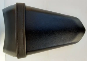 Conjunto Seat, Trasero 2CR-24750-00-00 Yamaha YZF-R6 '17-'20 YZF-R1 '15-'23 Original OEM - Imagen 1 de 6