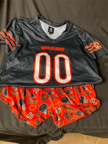 CHICAGO BEARS  WOMENS SHORTY PAJAMA SET  SIZE L  2 PC  NFL   NEW Cover