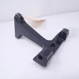 09-23 Harley Touring MOUNT Passenger Footrest Floor Board Footboard 52719-10 - Bild 1 von 5
