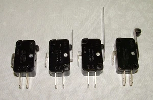 1 Short Lever Microswitch 10A 250VAC V3 SPDT (125) - Picture 1 of 1
