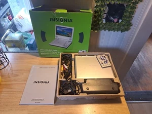 Insignia Portable DVD Player (7") Complete With Manual And Box - Picture 1 of 5