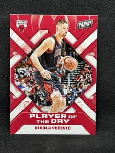 Tarjeta de baloncesto Nikola Vucevic 2022-23 Panini Jugador del día de la NBA #40 Bulls - Imagen 1 de 2