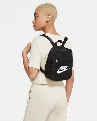 Mini mochila para mujer Nike Sportswear Futura 365, bolso negro Foto 1 de 4