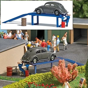 Busch 1/87 HO Scale VW Old Beetle+Mechanic+Oil Change Ramp+Barrels (Action Set) - Picture 1 of 4