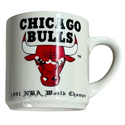Vintage Chicago Bulls 1992 NBA World Champions Mug Cup w/ Roster & Finals Scores - Image 1 of 4