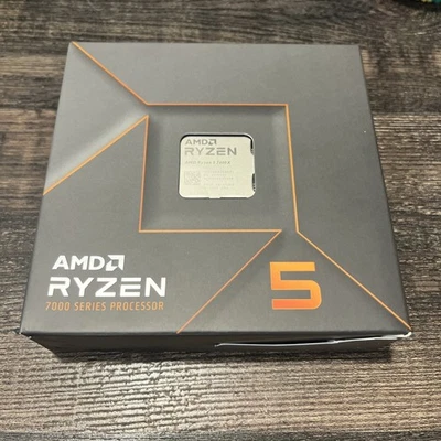 Procesador AMD Ryzen 5 7600x (4,7 GHz, 6 núcleos, LGA 1718/zócalo AM5) Caja -... Foto 1 de 3