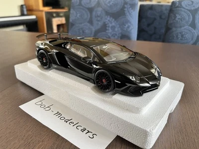 AUTOart 1:18 Lamborghini Aventador LP750-4 SV 2015 - Nero Aldebaran Gloss Black - Immagine 1 di 4