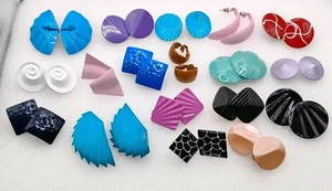 Lot 18 80er Jahre Vintage Metall Licht Emaille Ohrringe Clips Pfosten Bunt - Bild 1 von 6