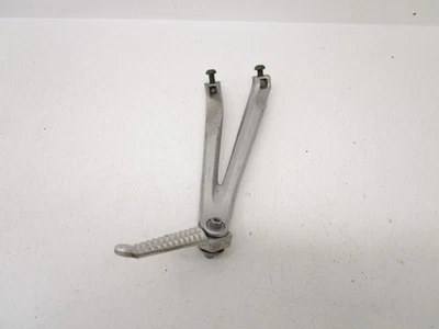 Clavija de pie de pasajero trasero derecho Yamaha R1 06 5VY-2742L-01-00 2004-2008 Foto 1 de 4