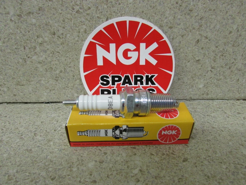 Bujía NGK HONDA CB100 CL100 SL100 XL100 SL125 TL125 CB125S CL125S D8EA Foto 1 de 1