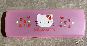 Hello Kitty Pastic Case - Picture 1 of 3