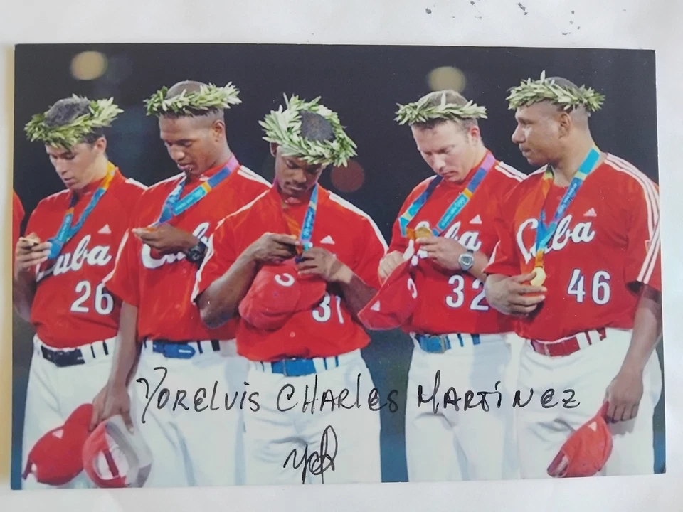 Yoreluis  Charles  Martinez     CUBA   Olympiasieger  im  Baseball   2004 - Bild 1 von 1