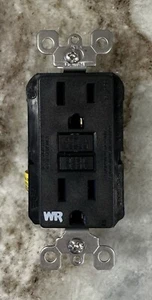 (1) Leviton GFWR1-E 15A 125V Gfci Smartlock Pro Receptacle Black - Picture 1 of 1