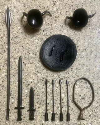 Brave ERIK EL VIKINGO Accesorios Lote Armadura Escudo Cascos Espadas 1970 Marx 5432 Foto 1 de 3