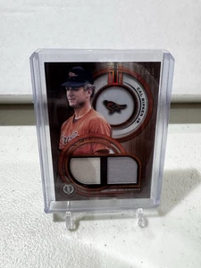 2025 Cal Ripken Jr. Tribute Dual Patch Relics Card - 19/25 - Bild 1 von 2