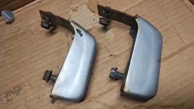 PROTECTORES DE PARACHOQUES DELANTERO 81-88 CUTLASS 87 86 85 84 83 82 OLDSMOBILE 442 Foto 1 de 4