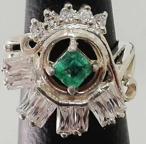 Elegante anillo de plata de ley y oro con esmeralda natural - Imagen 1 de 4
