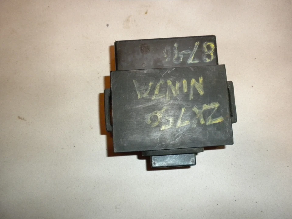 KAWASAKI ZX750R NINJA 750 R CDI IGNITER UNIT IGNITOR ECU 21119-1204 ZX7 Foto 1 de 1