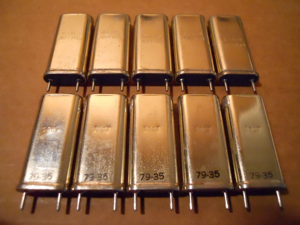 XTAL 104.200 KHz Lot of (10) Crystal Oscillators NEW RARE VINTAGE Ham Military - Image 1 of 1