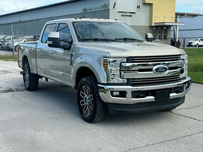 Ford F-250 Lariat 2018 Foto 1 de 4