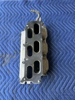 Colector de admisión inferior Hyundai Genesis Coupé 3,8 2013-2016 Foto 1 de 3