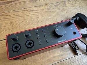 Focusrite Scarlett 4i4 4th Gen USB Audio Interface, Neuwertig - Bild 1 von 5