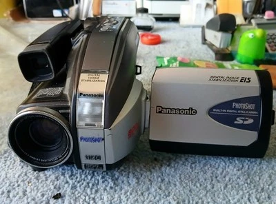 Panasonic Photoshoot PV-L652D 800x Zoom - Image 1 of 4