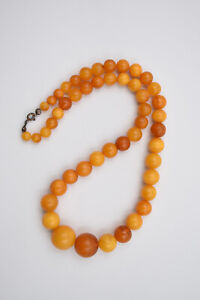 COLLIER de perles rondes en chute en AMBRE couleur egg yolk amber necklace 32 g